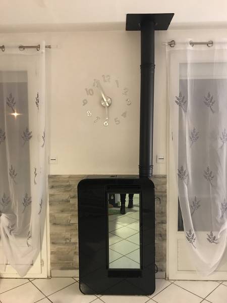 Installation d'un poêle à granulés de marque ECOFOREST sur le secteur de Valliquerville