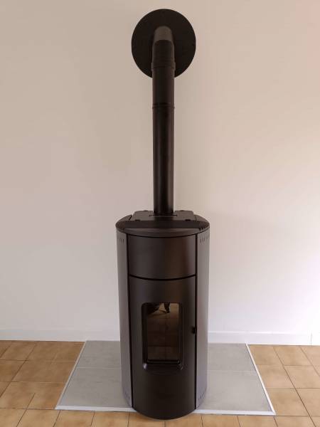 Poêle à granulés de marque RED modèle KUNAL