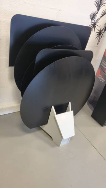 Vente d’accessoires pour poêle à bois et granulés de la marque DIX NEUF à notre agence de Sainte Marie des champs